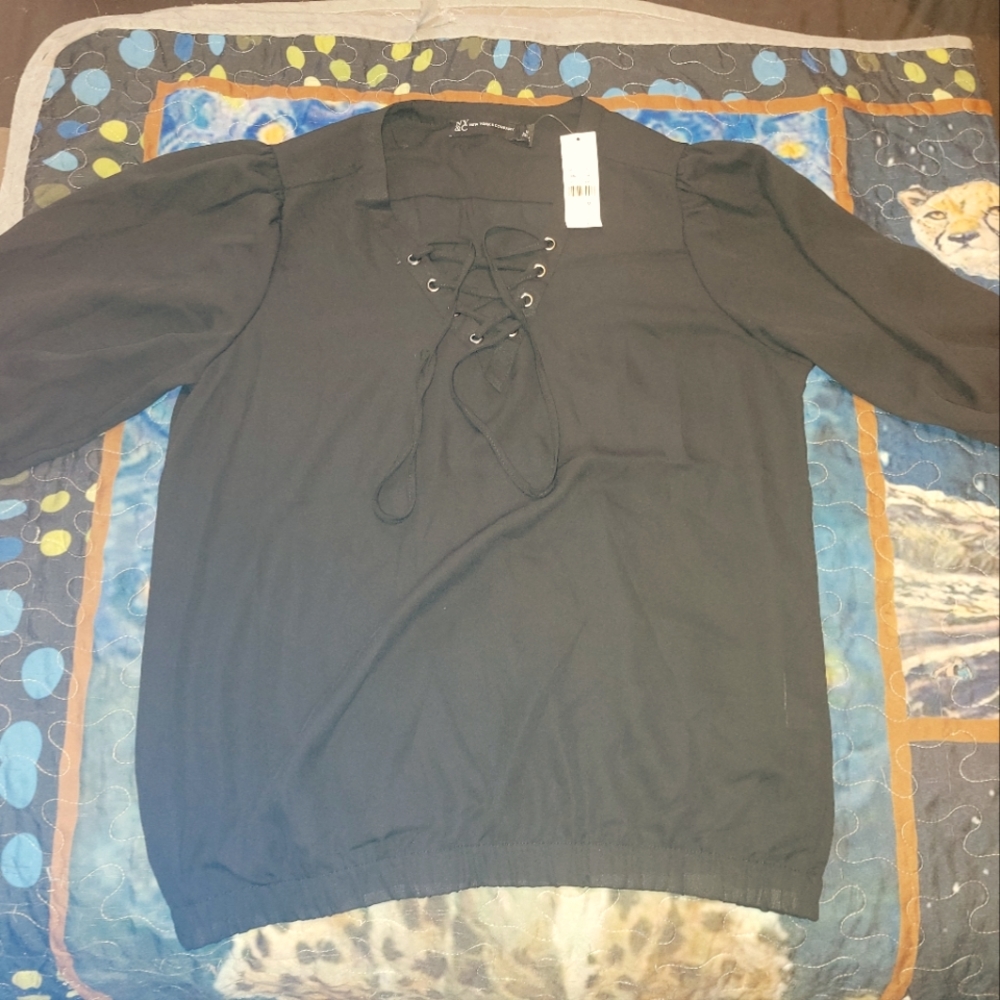 NEW YORK AND CO size M.